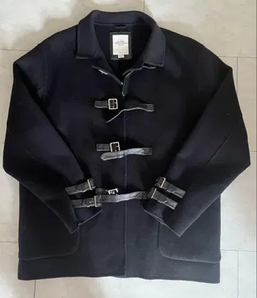 [ 착용 횟수 1회 ] THE CRIME 코트