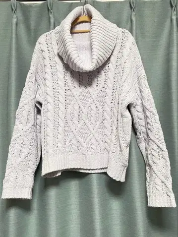 ROYAL PARTY 마쉬멜로우 터치 터틀넥 니트