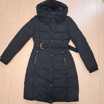ZARA 블랙 다운 코트