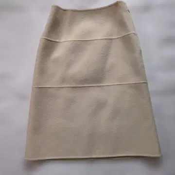 Body Dressing Deluxe 캐시미어 혼방 스커트