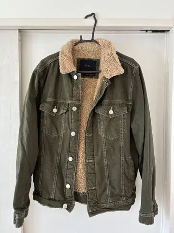 ZARA 올리브 그린 캐주얼 자켓