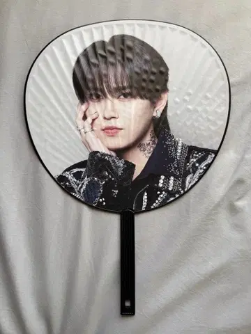 JO1 시로이와 루키 부채