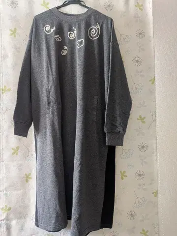 그레이 자수 롱 기장 원피스