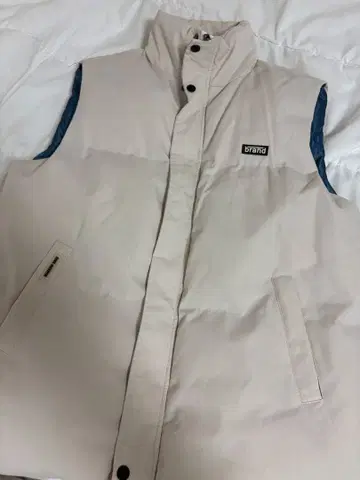 슬리브리스 다운 자켓 베이지