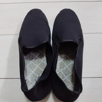 블랙 캔버스 슬립온 스니커즈