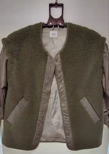 올리브 그린 자켓