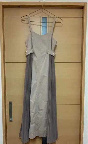 새상품급 [ dazzlin ] 사이드 플리츠 드레스 점프 스커트 원피스