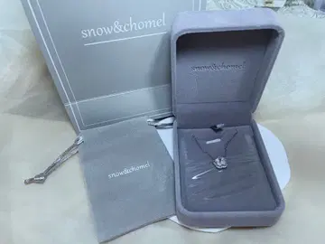 snow&chomel 플라워 모티브 목걸이
