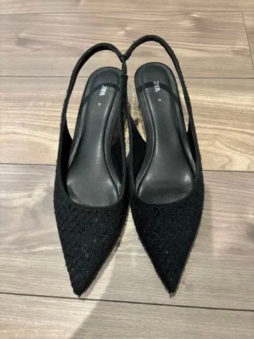 ZARA 블랙 스틸레토 샌들 37