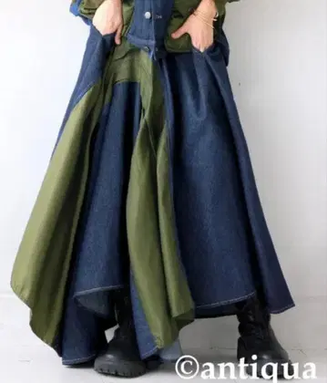 새상품급 안티카 이소재 데님 플레어 스커트