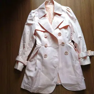 핑크 트렌치코트 플라워 버튼 [배송비 포함]