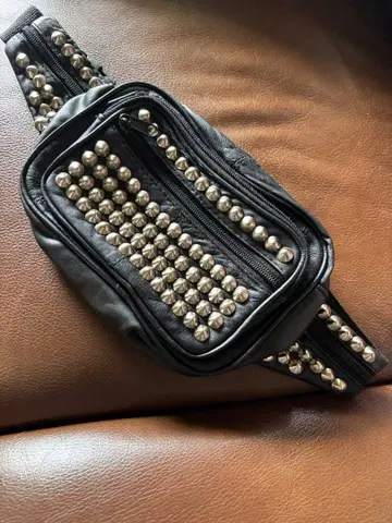 리메이크 스터드 장식 천연 가죽 바디백 웨스트 파우치 펑크 록 스몰