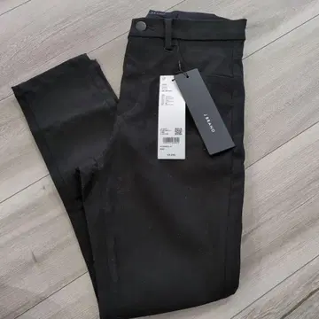 J 브랜드 스키니 팬츠 24 (61cm) 블랙