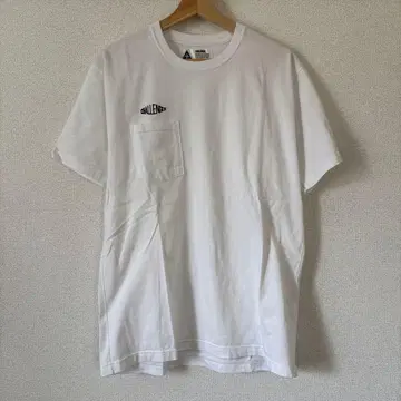 challenger 포켓 부착 화이트 T셔츠