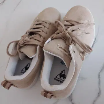 르꼬끄 스포르티브 베이지 스니커즈