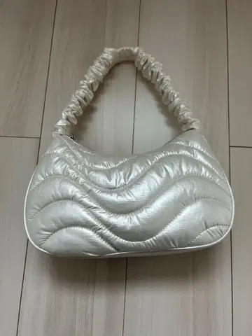 MOUSSY 마우지 WAVE QUILTED 백 새상품급 숄더백