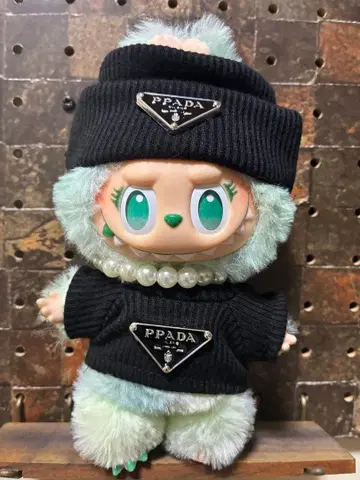 러브브 모자 티셔츠