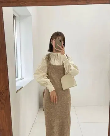 Eaphi back button gather 2way 블라우스