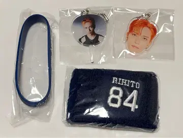 리스트 밴드와 키링 세트