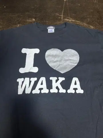 I WAKA 셔츠