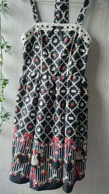 스트로베리 필드 토끼 패턴 점프 스커트 axes femme kawaii