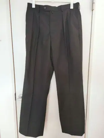 [ 시착만 한 상품 ] NEAT 슬랙스 50 BLACK