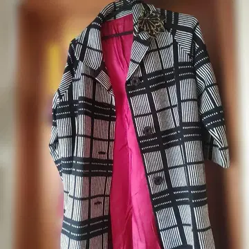 체크 무늬 롱 코트 니트