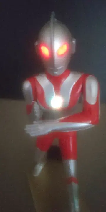 반다이 울트라맨 도색 완료 완성품 양쪽 눈, 컬러 타이머 발광 전장 사양