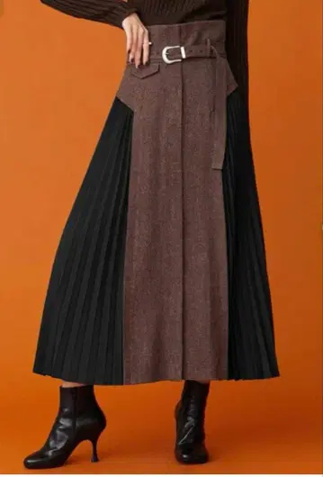 INella 사이드 플리츠 하이웨스트 스커트