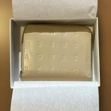 agnes b. VOYAGE 접이식 지갑 박스 있음