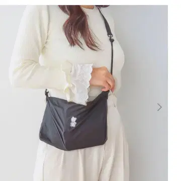 새상품 familiar TO&FRO 숄더백 블랙