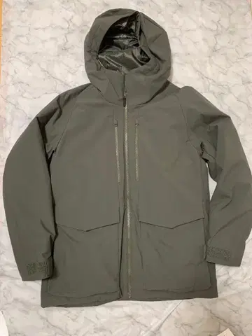 [새상품급] 유니클로 하이브리드 다운 후드티 카키 M사이즈