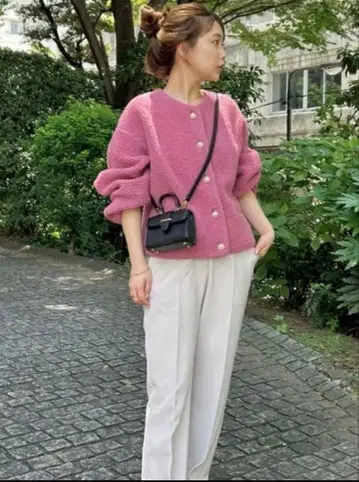 [미사용 새상품] 24AW 파일 편직 숏 기장 금장 버튼 니트 자켓