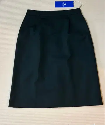 BLUE LABEL CRESTBRIDGE 네이비 사다리꼴 스커트