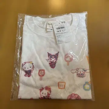 Sanrio 캐릭터 T셔츠 M 사이즈