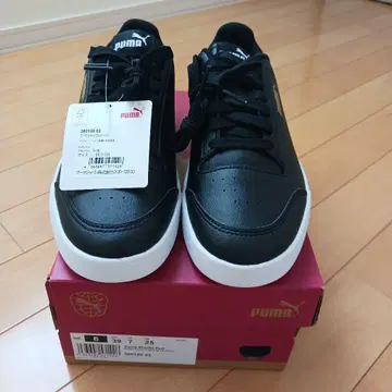 PUMA 블랙 스니커즈 25cm