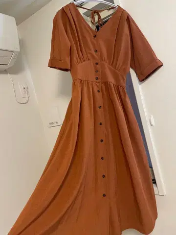 [ And Couture ] V넥 반팔 원피스