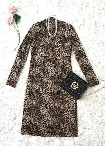 12. Otto 레오파드 무늬 타이트핏 원피스