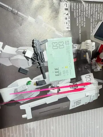 건담 프라모델 HGUC 1/144 블루 디스티니 3호기 EXAM 완성품