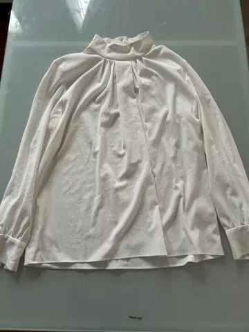 makers 셔츠 가마쿠라의 화이트 블라우스 (풀오버)