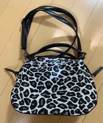 글로벌 워크 스페경 지갑 숄더 레오파드