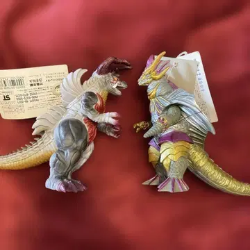 울트라맨 가이아 괴수 소프트 비닐 2체 세트 택 포함