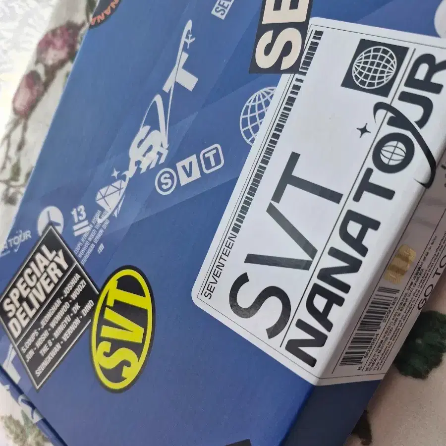 Limited edition Seventeen Nayeon Tour full set + pre-order benefit + extra gifts!! (price down)