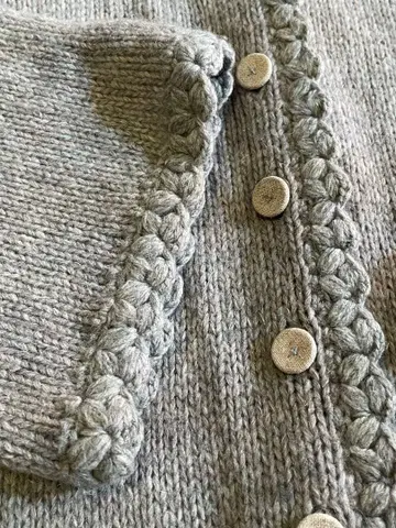 ADIEU TRISTESSE 후드 부착 니트 코트