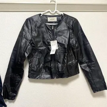 [ 새상품 미사용 ] ROYAL PARTY 블랙 가죽 자켓