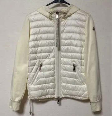 MONCLER MAGLIA 후드 부착 점퍼 화이트 M