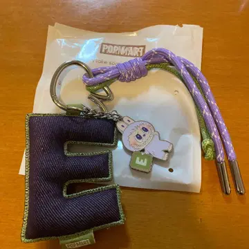 POP MART 러브브 알파벳 E 키링