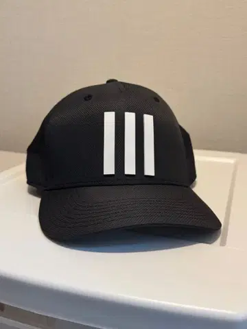adidas 블랙 3스트라이프 캡