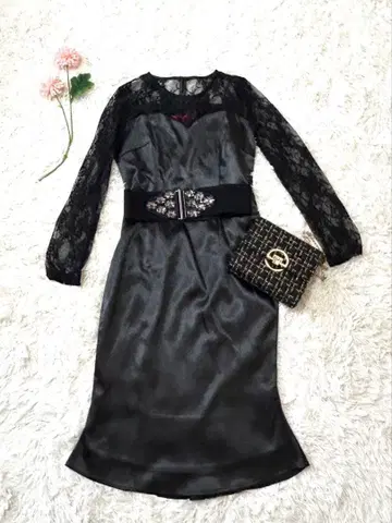 13. COCONI 블랙 레이스 원피스