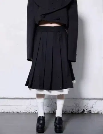 neith. Rose Pleats Skirt Pants(Black )